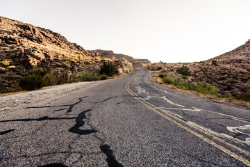 Fototapeta na wymiar Mojave Desert Highway