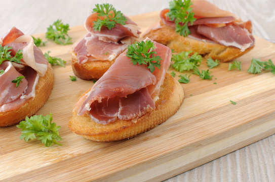 French toast with ham-cured