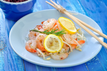 salad with shrimps