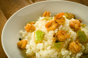 Risotto con gamberi e zucchine