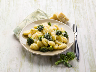 gnocchi with broccoli