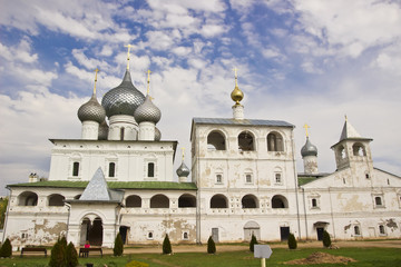 Fototapeta na wymiar Russian orthodox monastery in Uglich