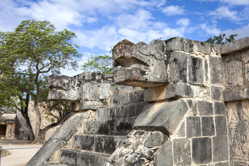 Fototapeta na wymiar Ruiny piramidy Majów, Chichen-Itza, Meksyk