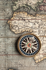 Obraz na płótnie Canvas Stary kompas
