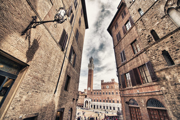 Siena, Italy. Beautiful view of famous medieval architecture - obrazy, fototapety, plakaty