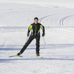 Junge Wintersportlerin