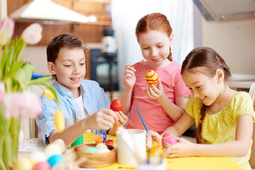 Painting eggs