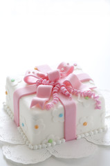 リボンの箱のケーキ