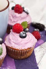 Berry cupcakes