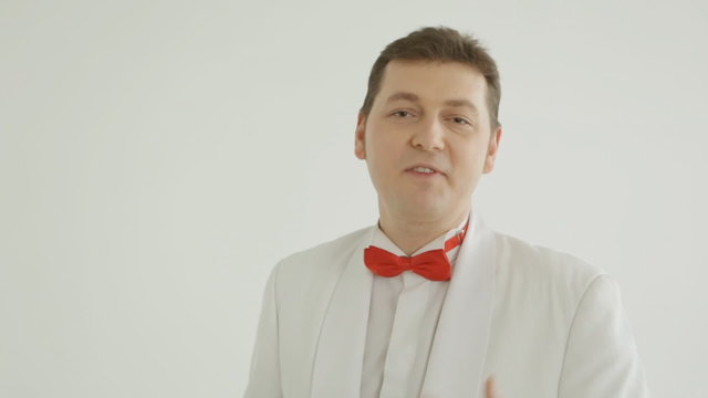 Compere