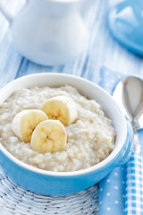Oatmeal with banana