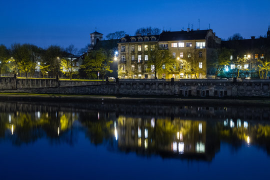 Night reflection in the water