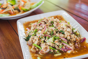 spicy minced pork salad with roasted rice powder