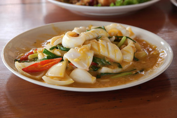 Stir fried squid with salted eggs 2