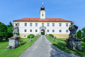 Fototapeta na wymiar Castle Altenhof in Upper Austria