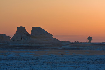 Unusual rock formations in White Desert, Farafra, Egypt © sunsinger