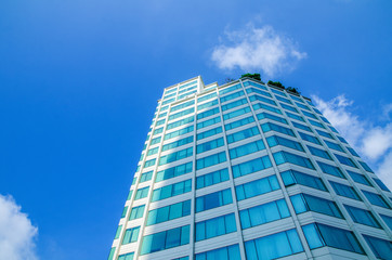 Fototapeta na wymiar Building on blue sky