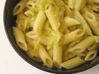 Pasta con la Verza