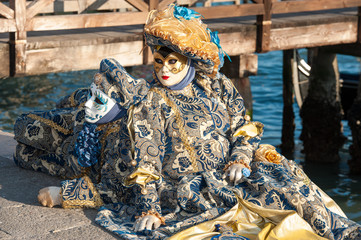 Fototapeta na wymiar maschere veneziane venezia 3200