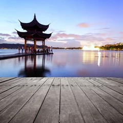 Foto op Canvas paviljoen bij het vallen van de avond in het westenmeer (hangzhou, China) © zhu difeng