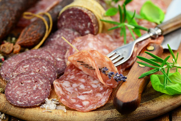 Salami, Gabel