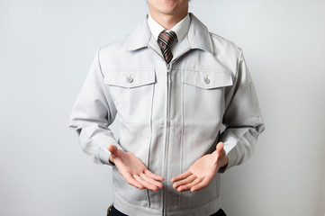 作業着を着た男性