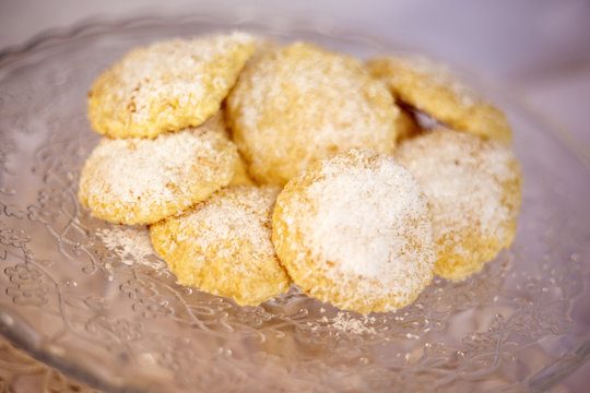 Coconut and lemon cookies