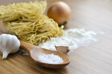 Fototapeta na wymiar Ingredients for cooking noodles.
