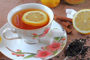 Hot tea cup with lemon
