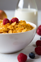 Cornflakes in einer Schale