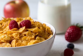 Cornflakes in einer Schale