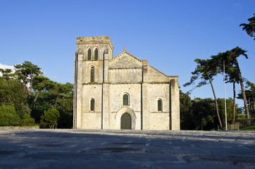 Fototapeta na wymiar Bazylia Notre-Dame-de-la-land końcowego