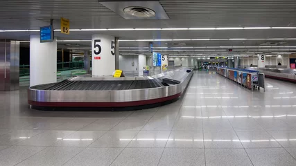 Papier Peint photo autocollant Aéroport Bande transporteuse à l& 39 aéroport de Lisbonne.