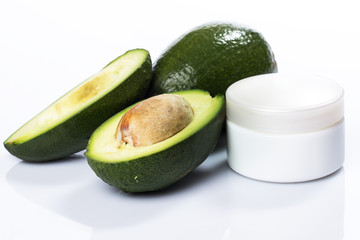 Avocado and moisturizer cream