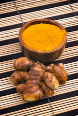 Turmeric root (Curcuma longa)