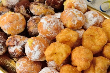 Frittelle di carnevale ripiene