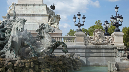 scuplture fontaine des Girondins