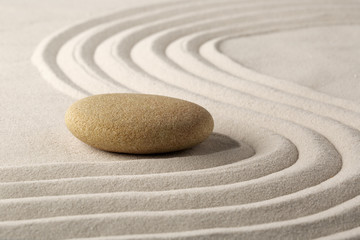 Fototapeta na wymiar relaks, ogród zen, zen kamień z raked piasku