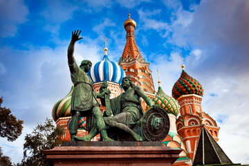 Fototapeta na wymiar Minin and Pozharsky monument in Moscow