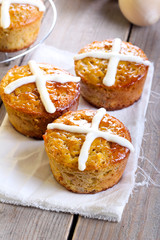 Hot cross cakes