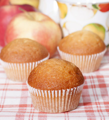 Cupcakes with fruit filling.