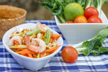 green papaya salad thai food, Thai cuisine.