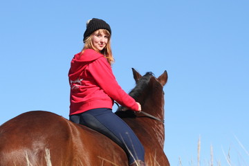 Reiterin ohne Sattel