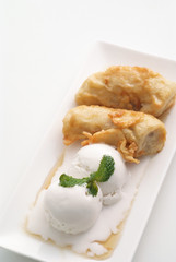 Icecream with fried banana 1
