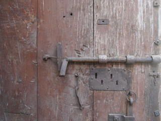 Vecchio serramento in ferro