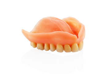 Gebiss vor wei&szlig;em Hintergrund