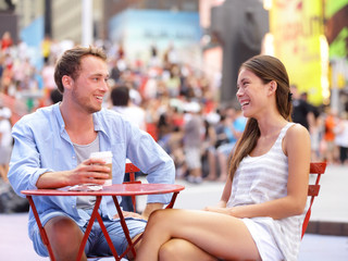 Dating couple, New York, Manhattan, Times Square - Powered by Adobe