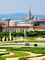 Fotobehang Uitzicht over de tuinen van Wenen, Oostenrijk © Jenifoto