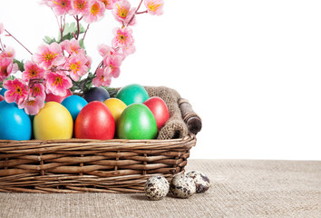 Obraz na płótnie Canvas Easter eggs in the basket