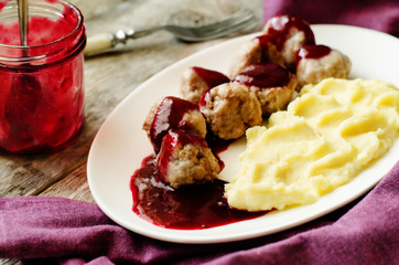 meatballs with berry sauce